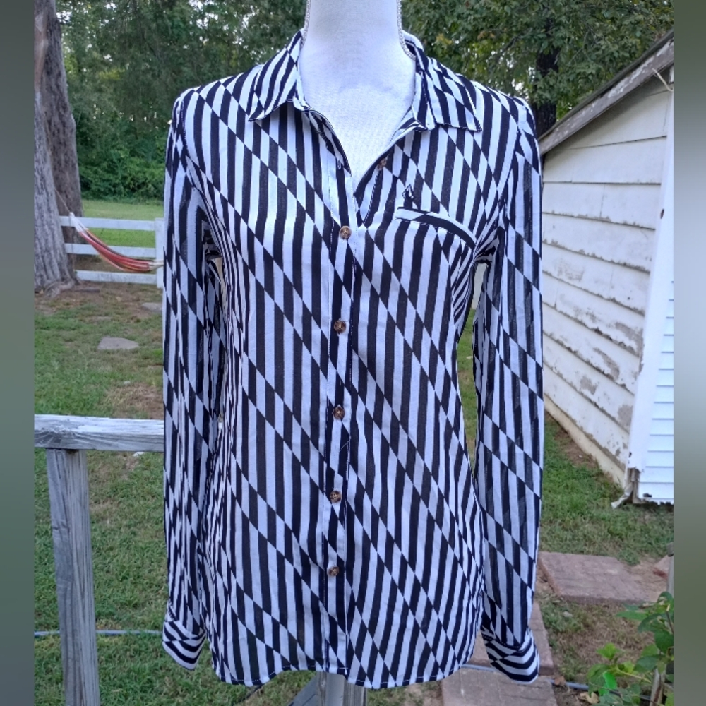 Y2K Volcom Rare Find Like New long sleeve